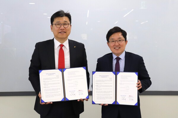 ABA금융서비스 안성진 대표, 한국보험대리점협회 김용태 회장(왼쪽부터)